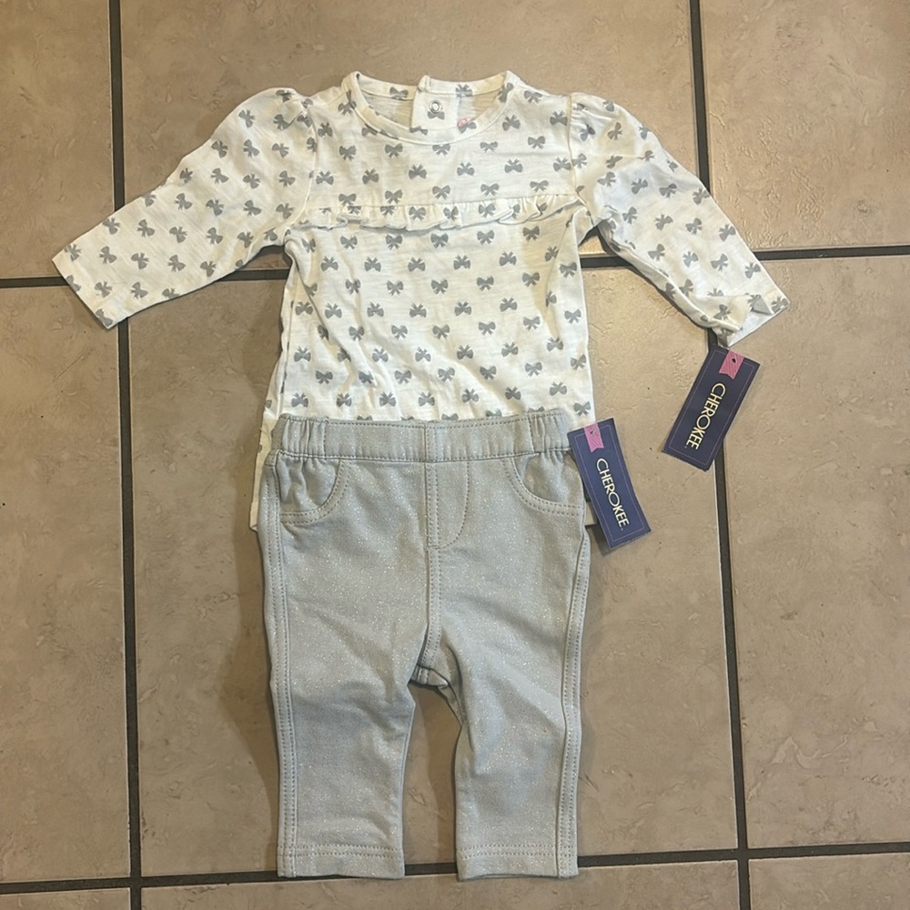 Cherokee outfit, 3 months. NWT